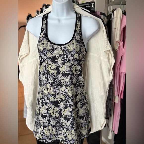 Lululemon Cool Racerback Crosscourt Petal Black Clarity Yellow / Black Size‎ 6 - Picture 4 of 11